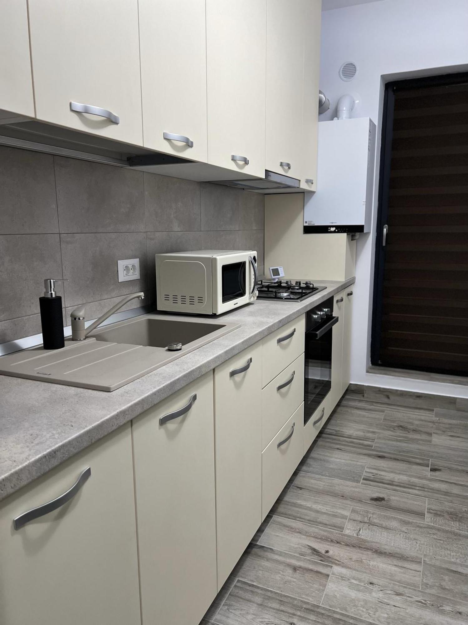 Refined Studio Haven At Exigent Plaza - 08 Bukarest Exterior foto